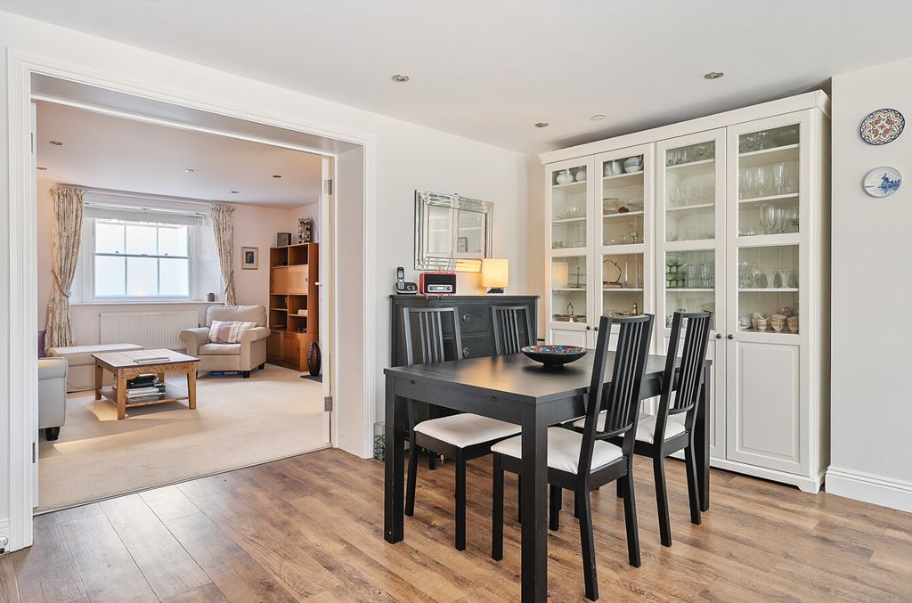 Additional image 8 of 2 bed flat for saleSt. Peter Street, Winchester SO23