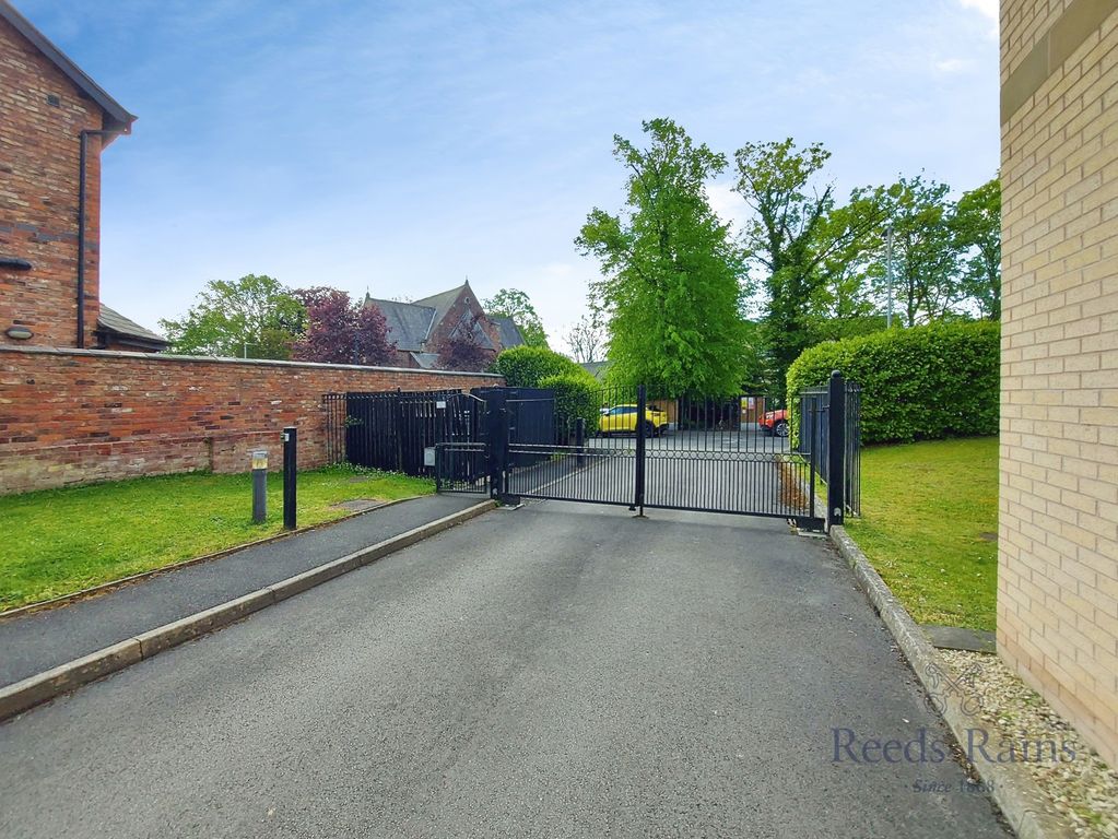 Additional image 4 of 1 bed flat for saleChapel Lane, Wilmslow, Cheshire SK9