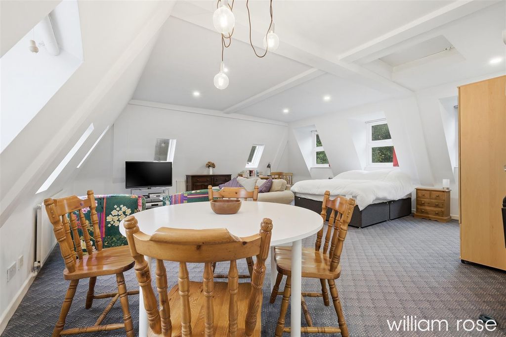 Additional image 30 of 7 bed semi-detached house for saleBroomhill Road, Woodford Green IG8