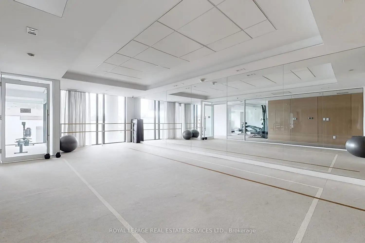 Additional image 8 of 1195 The Queensway 310