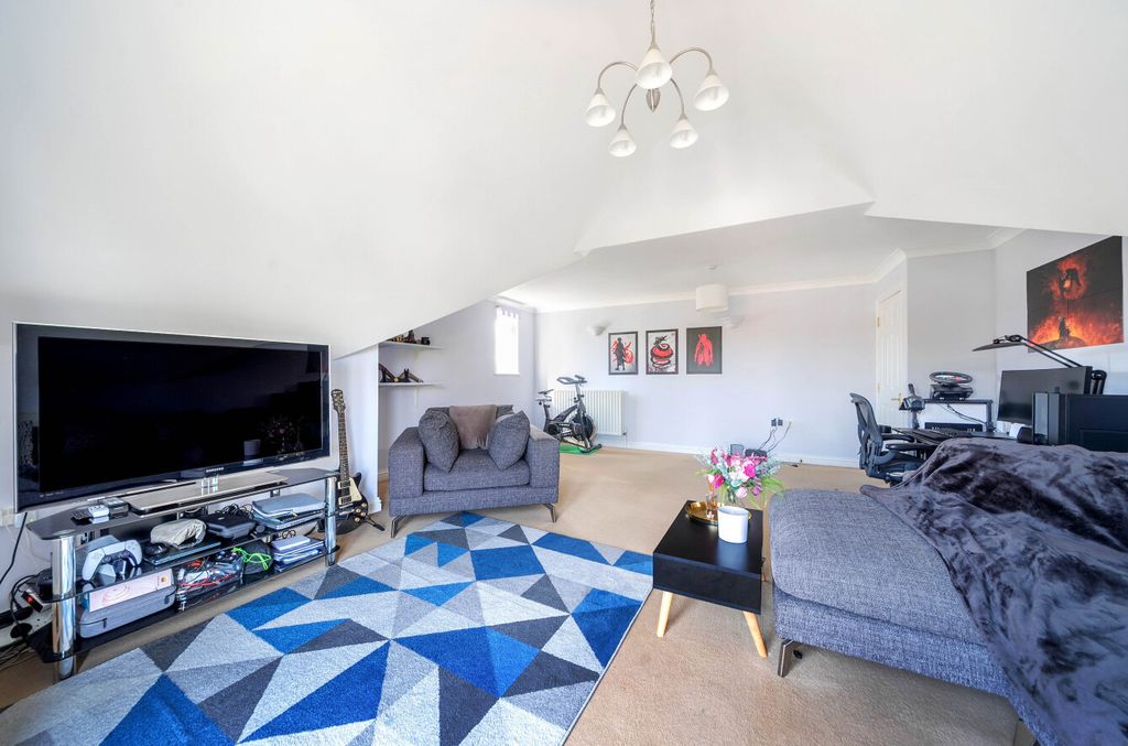 Additional image 3 of 2 bed flat for saleArchers Road, Banister Park, Southampton, Hampshire SO15
