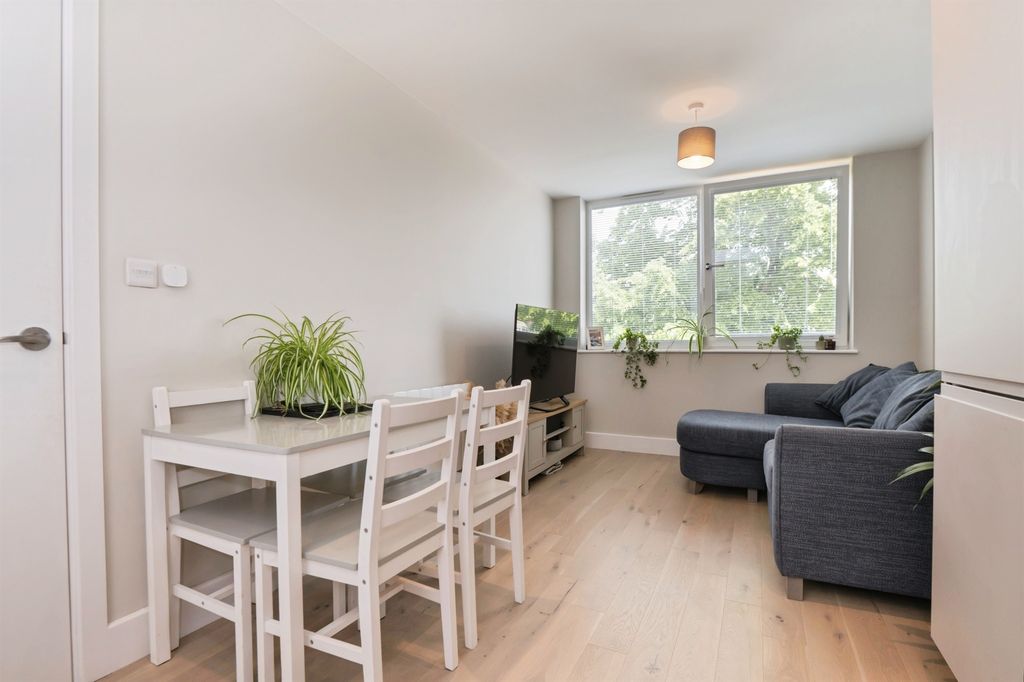 Additional image 5 of 1 bed flat for saleRomsey Road, Southampton SO16