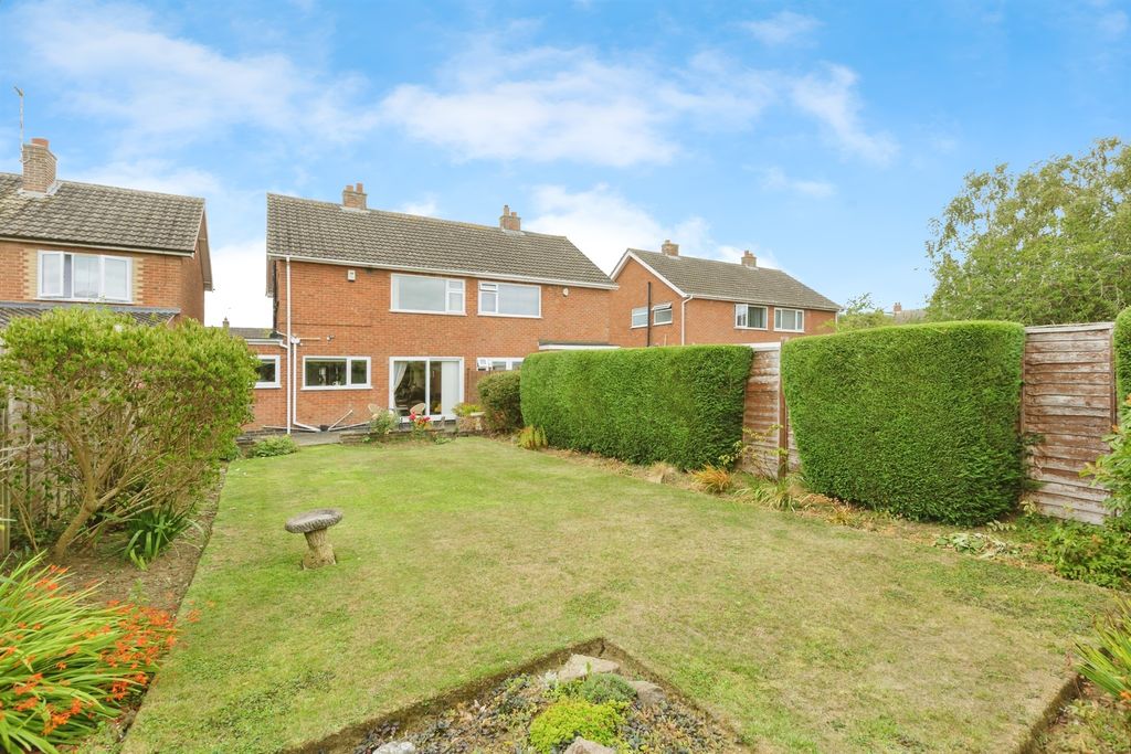 Additional image 17 of 3 bed semi-detached house for saleKew Drive, Oadby, Leicester LE2