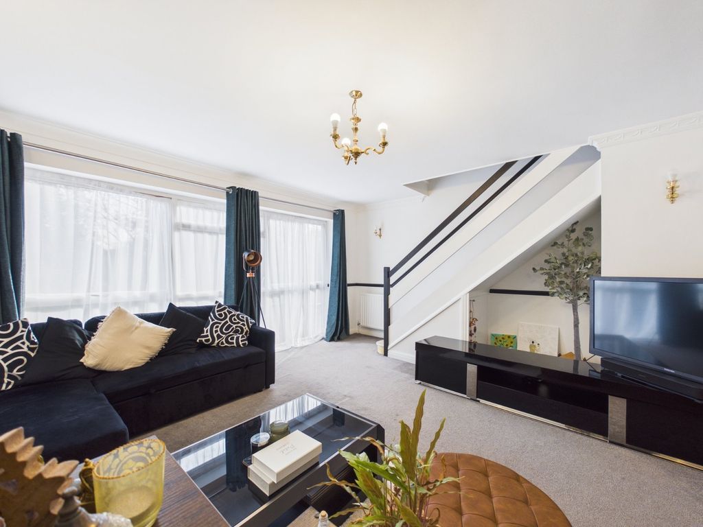 Additional image 3 of 2 bed flat for saleFordbridge Road, Ashford, Surrey TW15