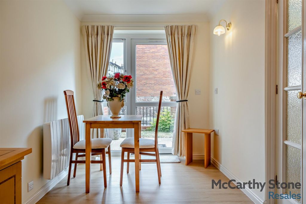 Additional image 2 of 1 bed flat for sale3 Medina Court, Old Westminster Lane, Newport, Isle Of Wight PO30