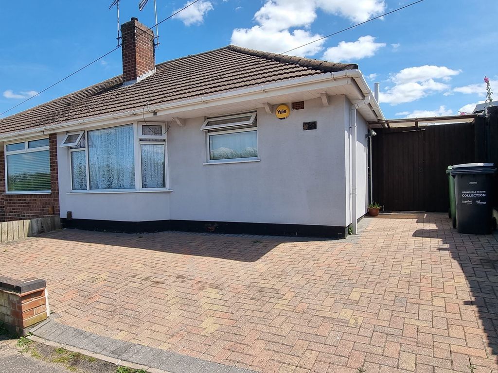 2 bed bungalow for saleWayside Drive, Thurmaston, Leicester LE4