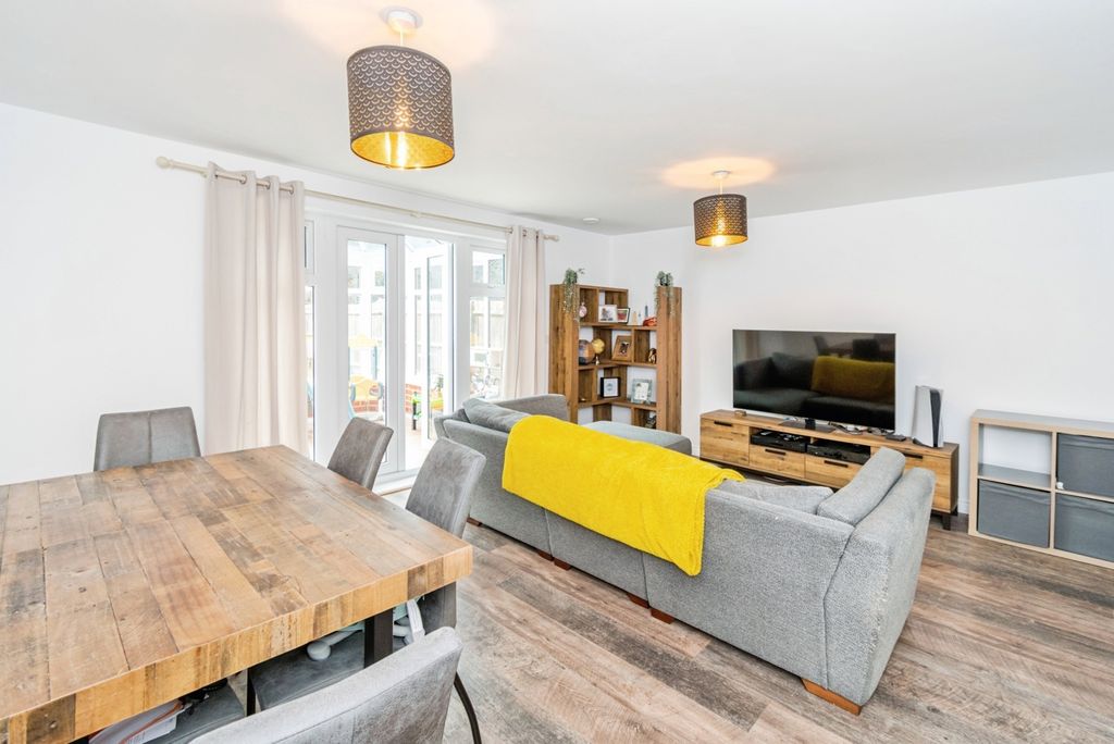 Additional image 8 of 4 bed terraced house for saleWilroy Gardens, Maybush, Southampton, Hampshire SO16