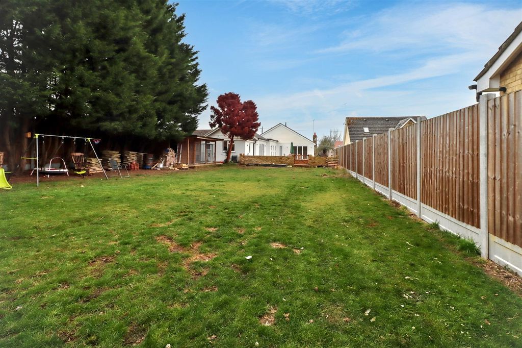 Additional image 24 of 3 bed detached bungalow for saleSugden Avenue, Wickford SS12