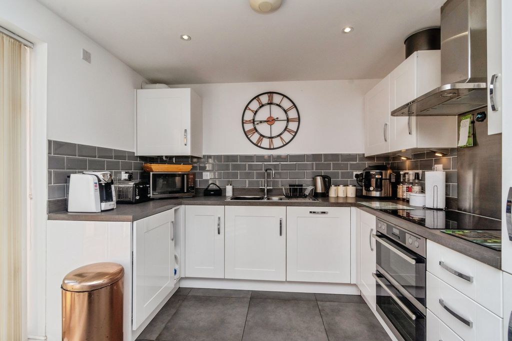 Additional image 4 of 3 bed detached house for saleLakelot Close, Willenhall WV12