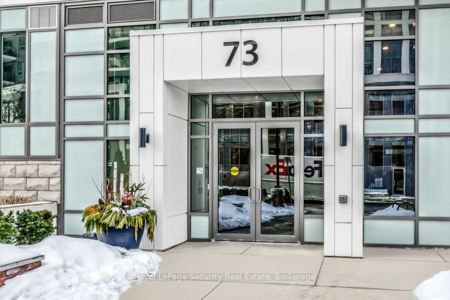 73 Arthur Street 807 photo 2
