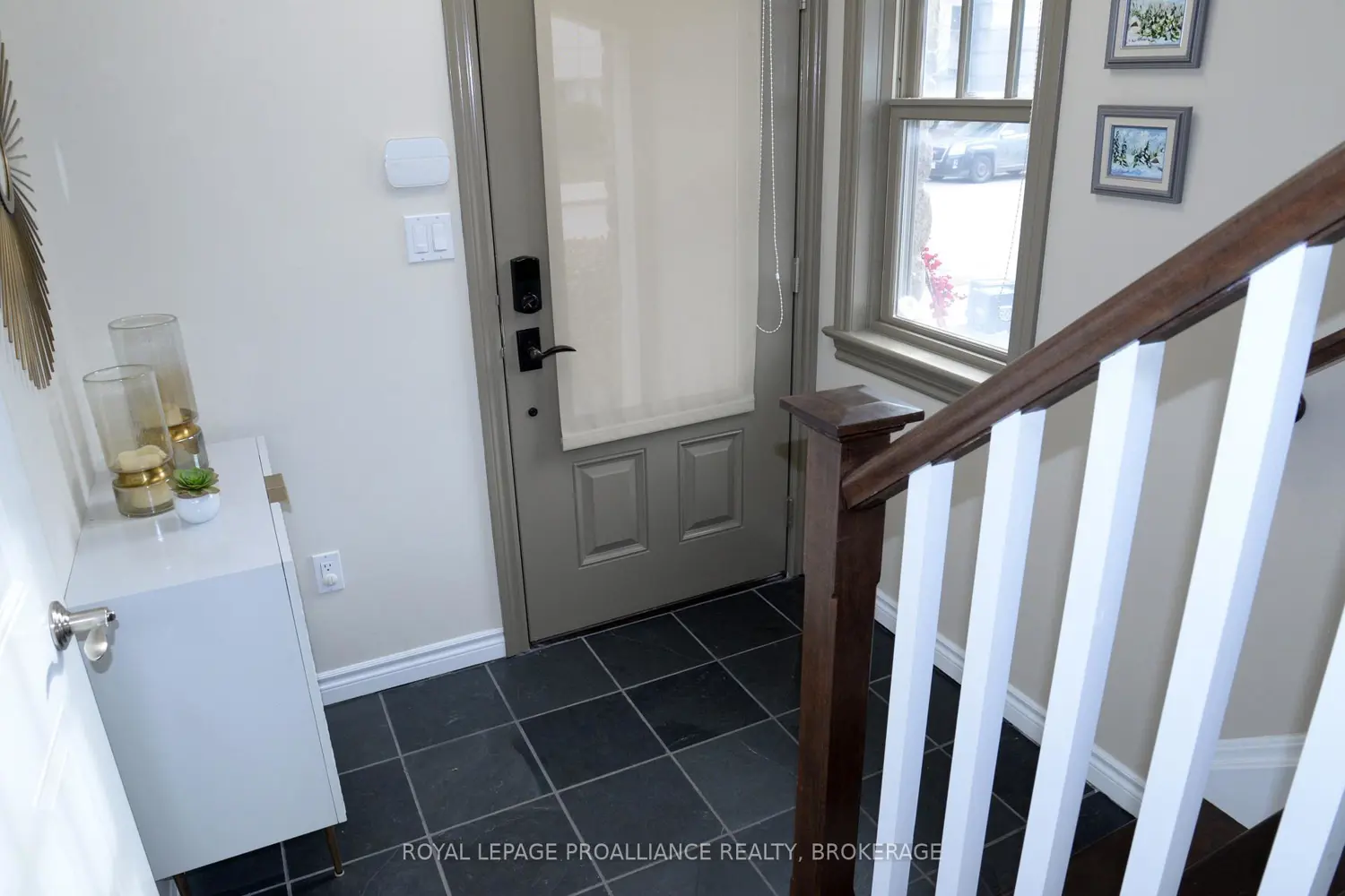 Additional image 5 of 300 Wellington Street