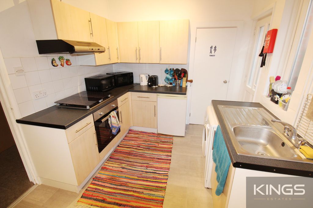 Additional image 26 of 4 bed semi-detached house for saleDevonshire Road, Southampton SO15