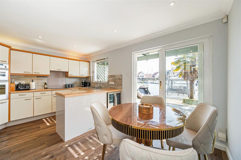 Additional image 5 of 3 bed terraced house for saleBryher Island, Port Solent PO6