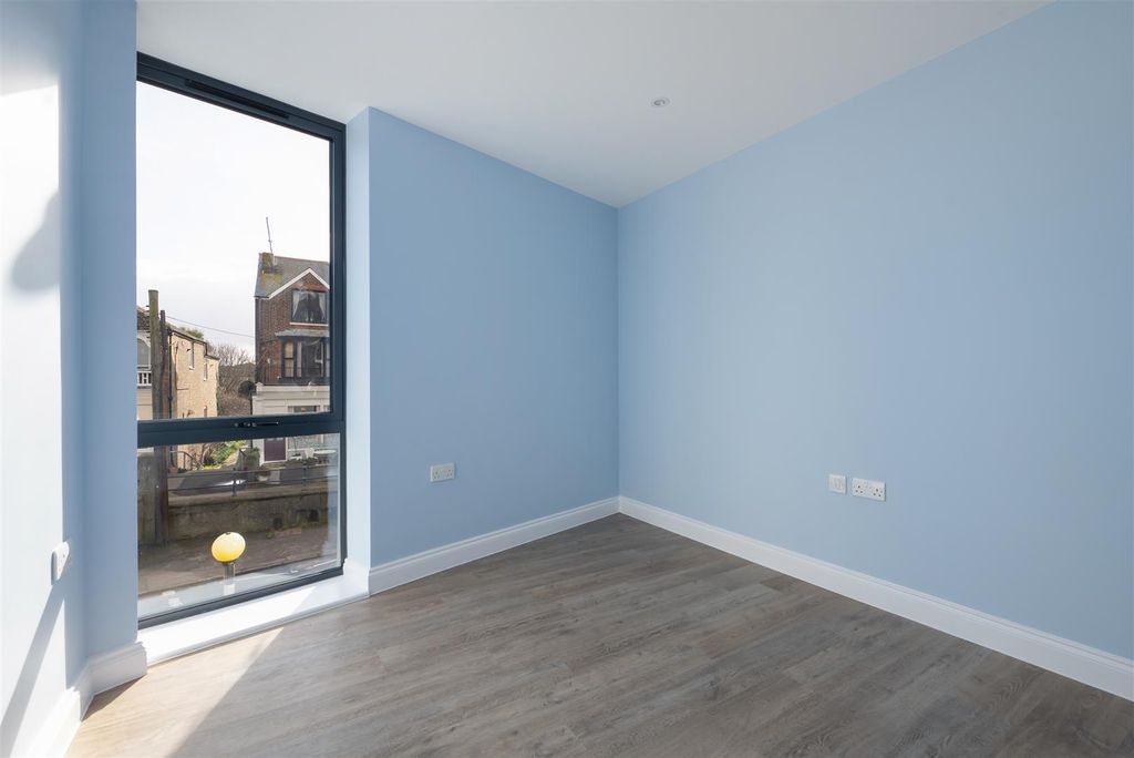 Additional image 13 of 2 bed flat for saleBeach Walk, Whitstable CT5