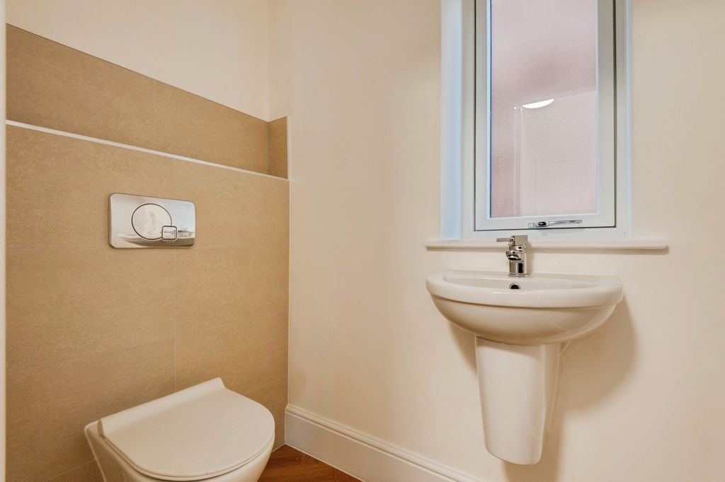 Additional image 11 of 5 bed detached house for saleVictoria Place, Bevan Way, Widnes, Cheshire WA8
