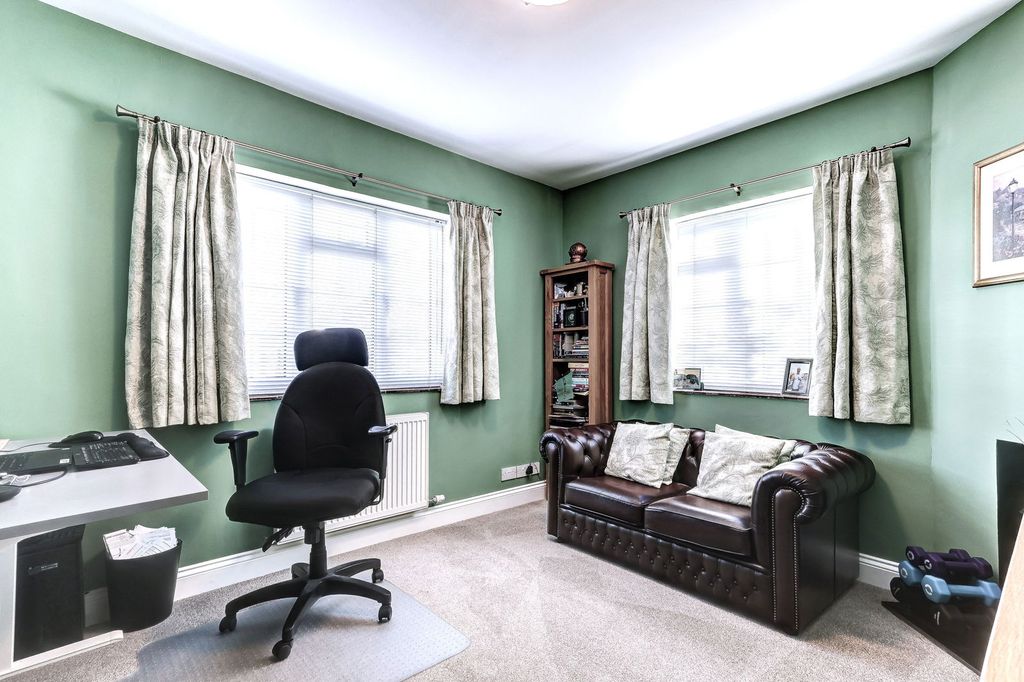 Additional image 16 of 5 bed detached house for saleSwan Lane, Wickford SS11
