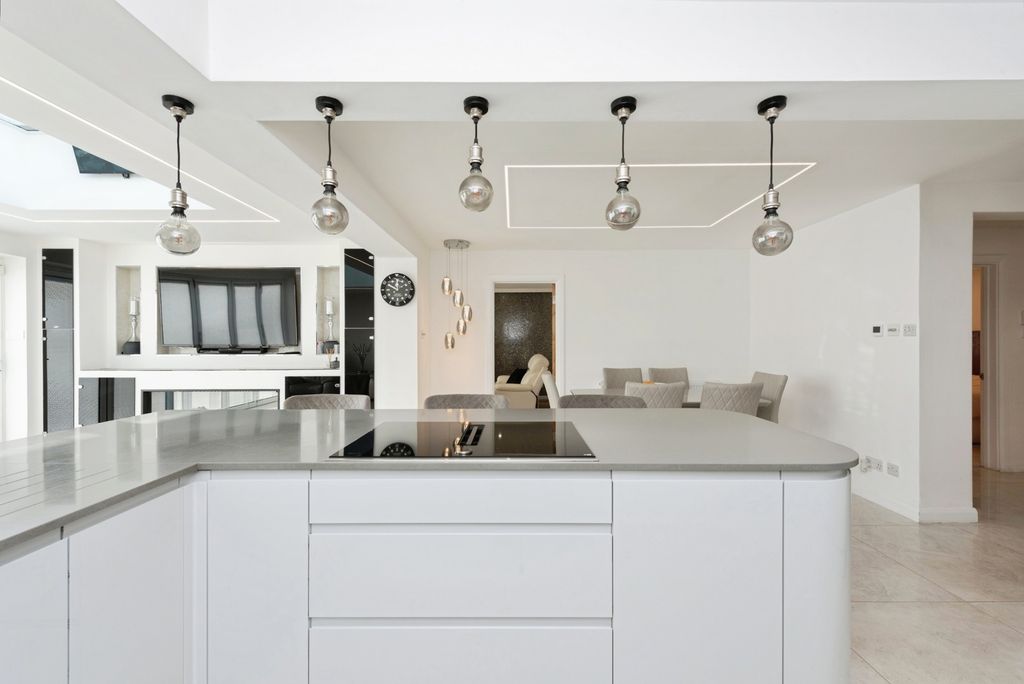 Additional image 19 of 4 bed bungalow for saleGrafton Road, Worcester Park, Surrey KT4