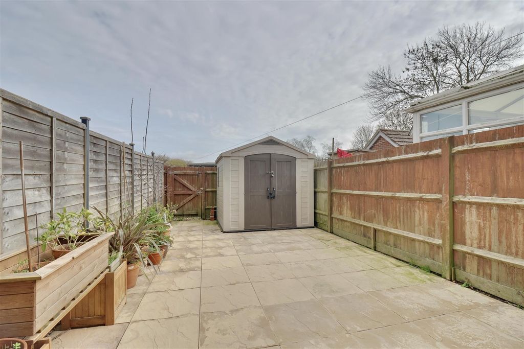 Additional image 14 of 4 bed town house for saleEast Shore Way, Portsmouth PO3