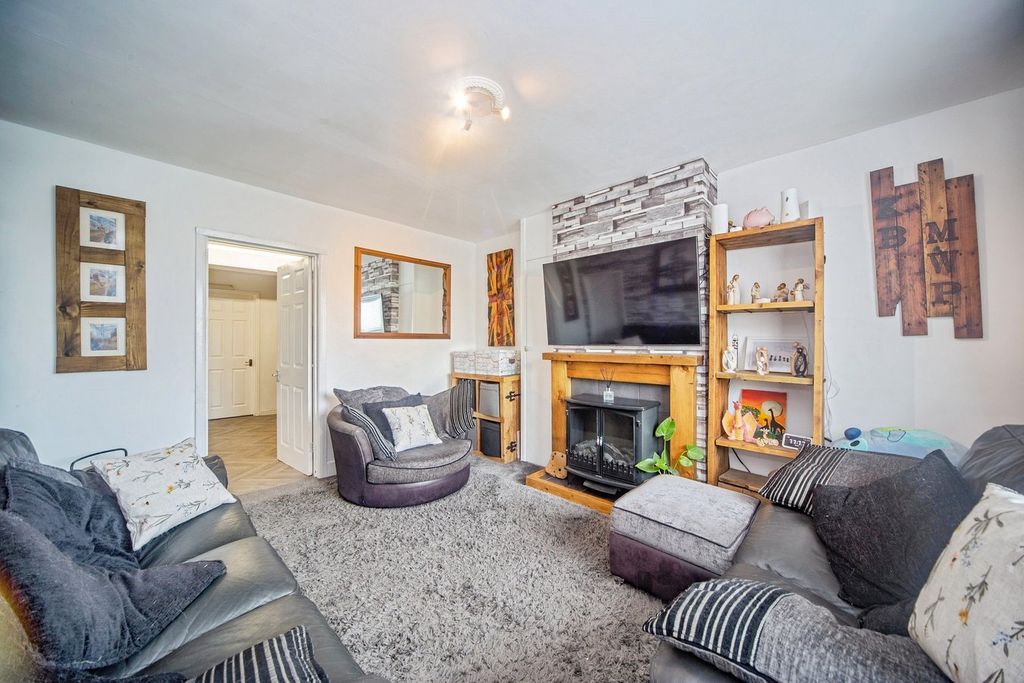 Additional image 3 of 2 bed terraced house for saleOuter Circle, Southampton SO16