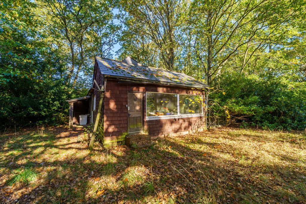 Additional image 16 of 4 bed detached bungalow for saleHoney Hill, Wokingham RG40