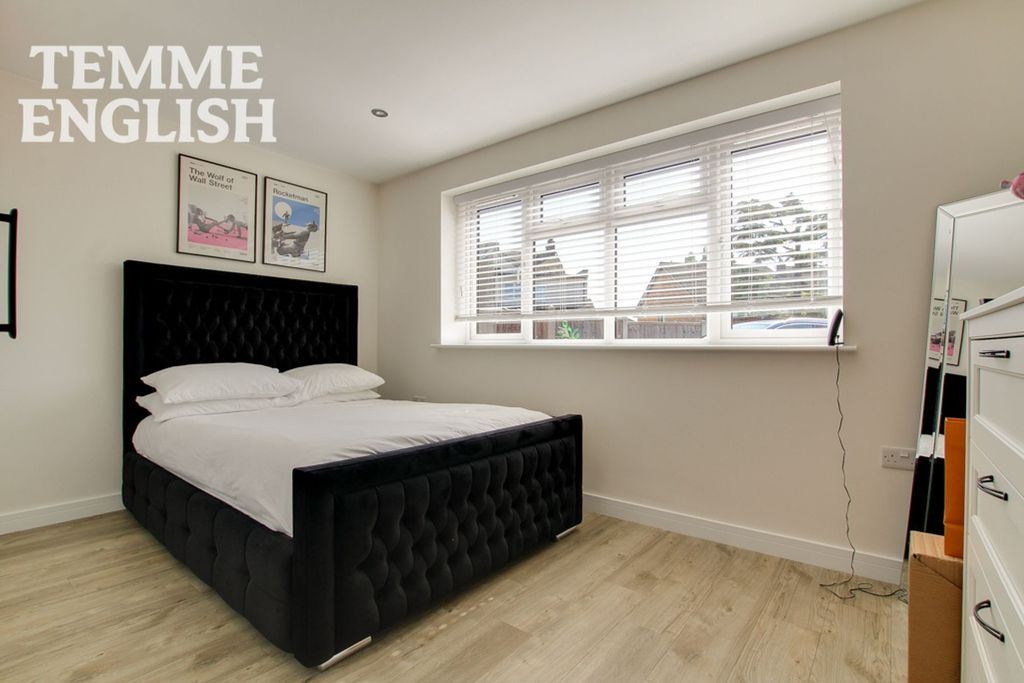 Additional image 18 of 3 bed detached bungalow for saleJersey Gardens, Wickford SS11