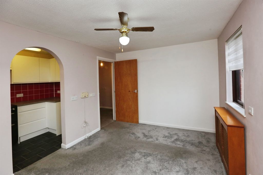 Additional image 10 of 1 bed property for saleNew Priory Gardens, Portchester, Fareham PO16