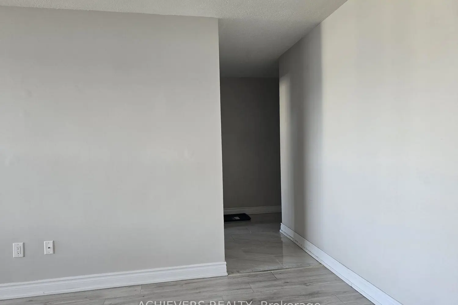 Additional image 14 of 1455 Lawrence Avenue 1004