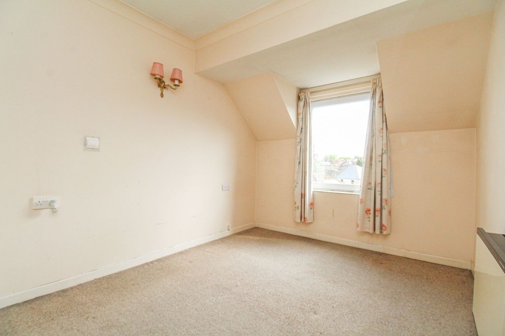 Additional image 10 of 1 bed flat for saleRiver View Road, Bitterne Park SO18