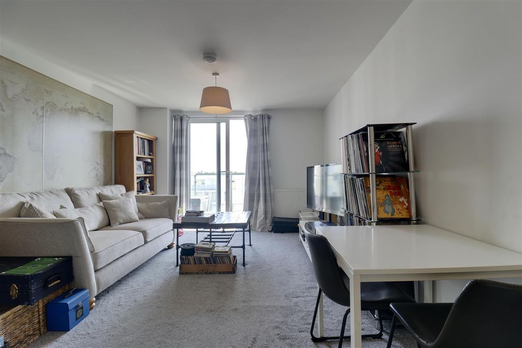Additional image 12 of 2 bed flat for saleFratton Way, Southsea PO4