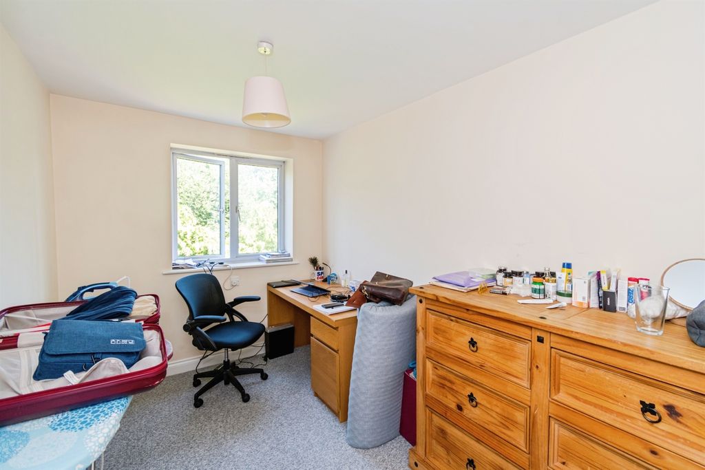 Additional image 11 of 2 bed flat for saleThe Dell, Southampton SO15