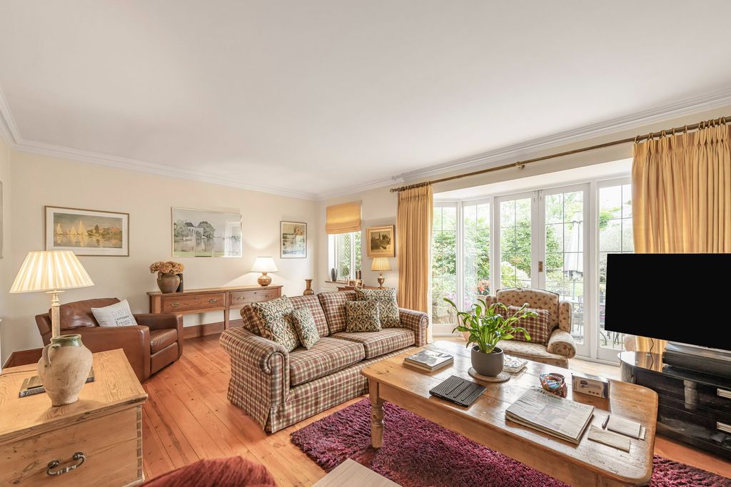 Additional image 6 of 6 bed detached house for saleSheen Common Drive, Richmond TW10