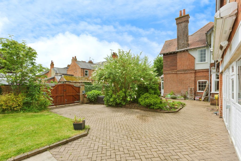 Additional image 20 of 4 bed detached house for saleLutterworth Road, Blaby LE8