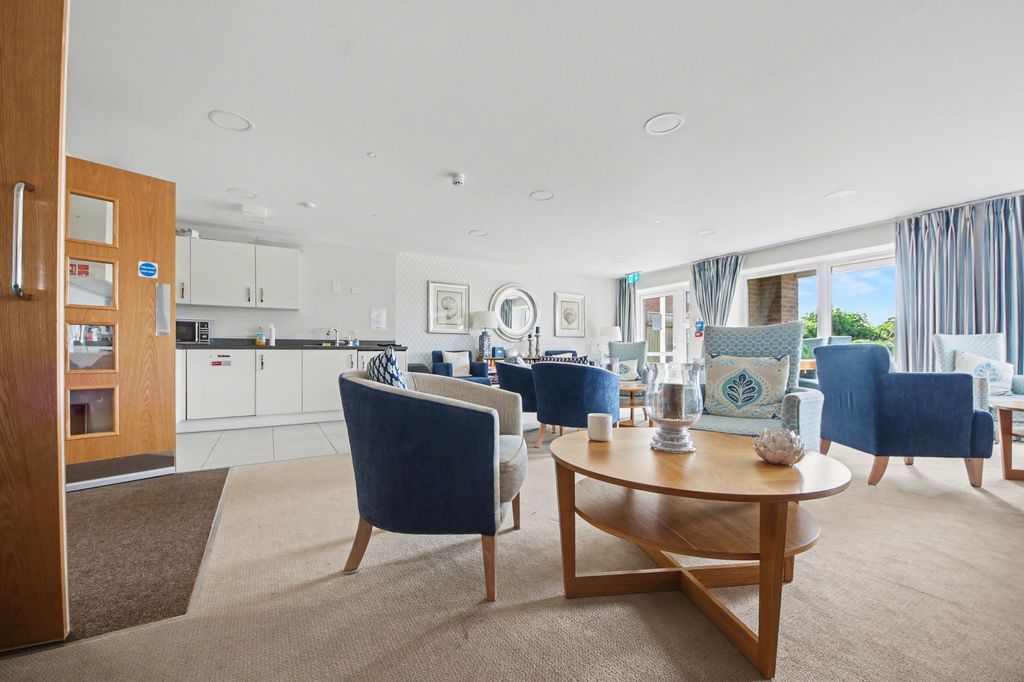 Additional image 14 of 2 bed flat for sale100 Riverdene Place, Bitterne Park SO18