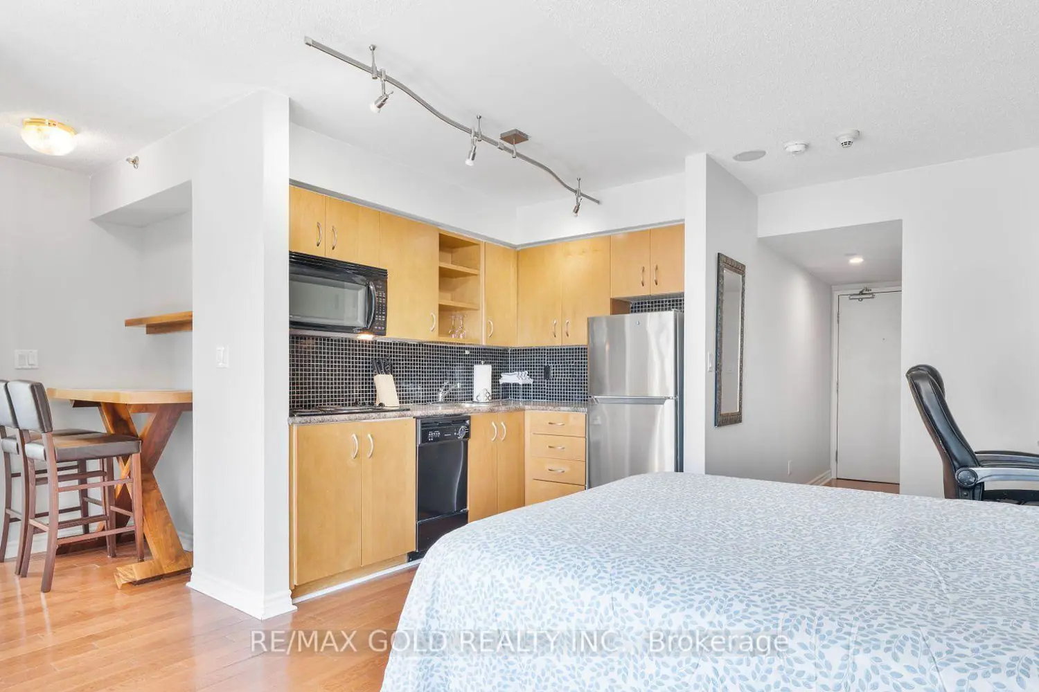 Additional image 10 of 200 Victoria Street 1506