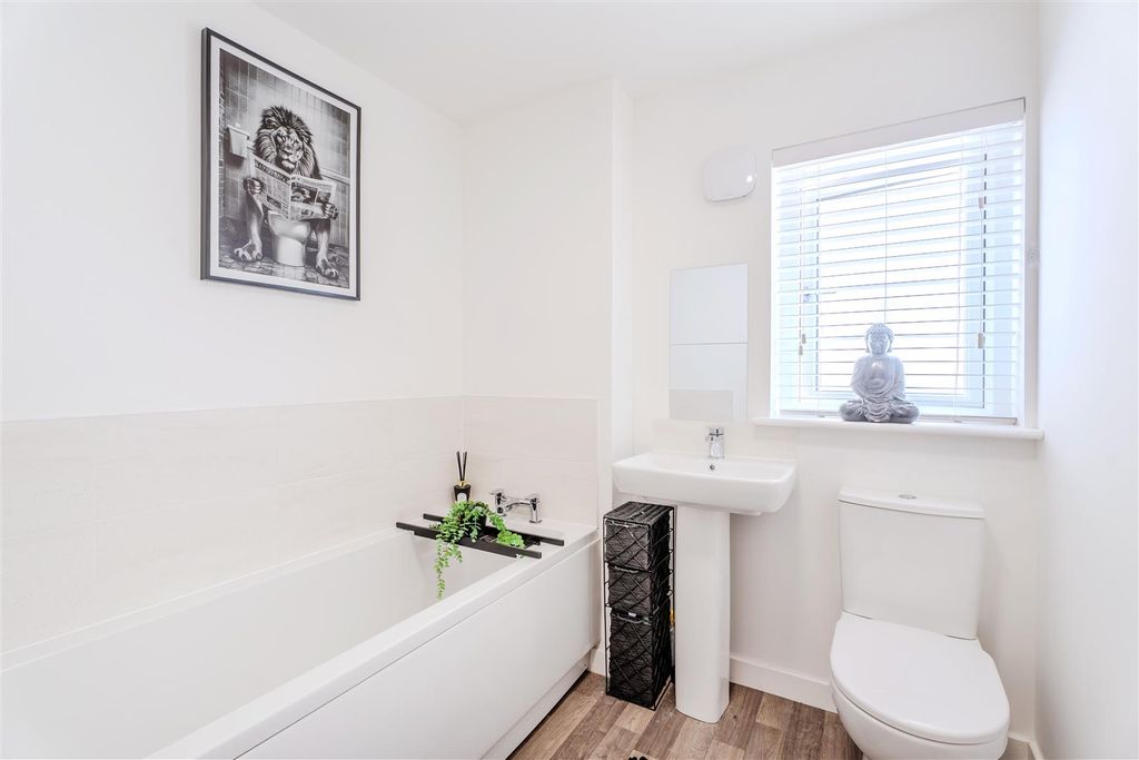 Additional image 15 of 3 bed town house for saleMackay Place, Wishaw ML2