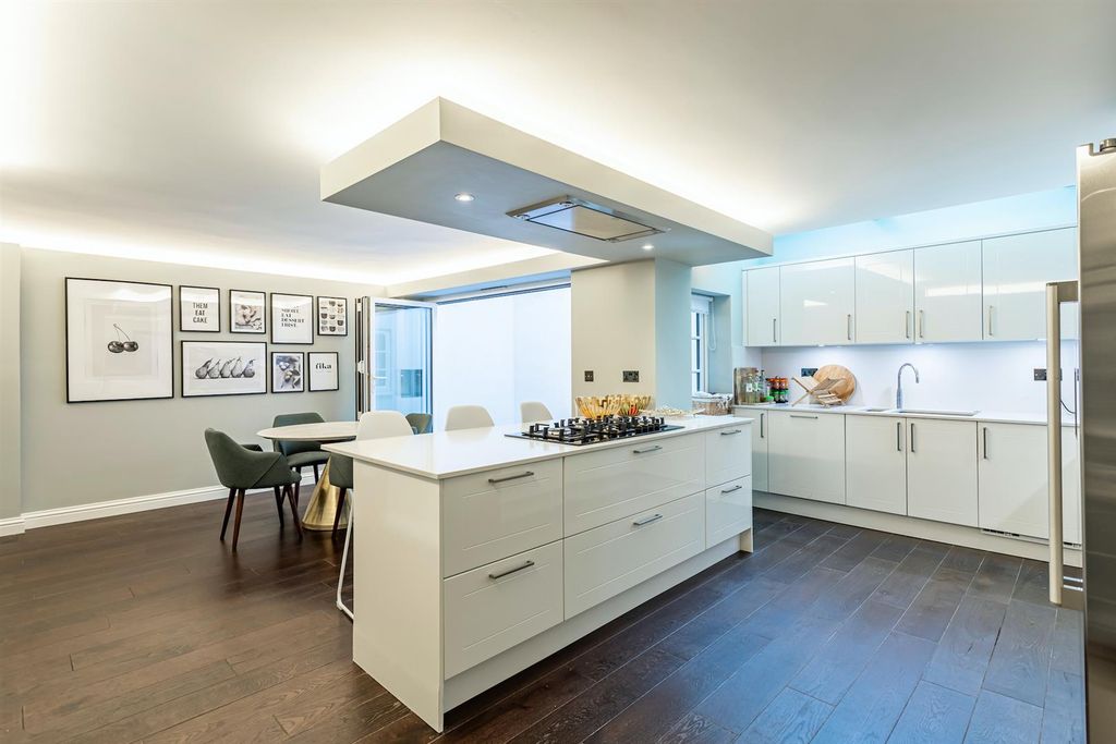 Additional image 15 of 4 bed property for saleLavershot Hall, Windlesham GU20