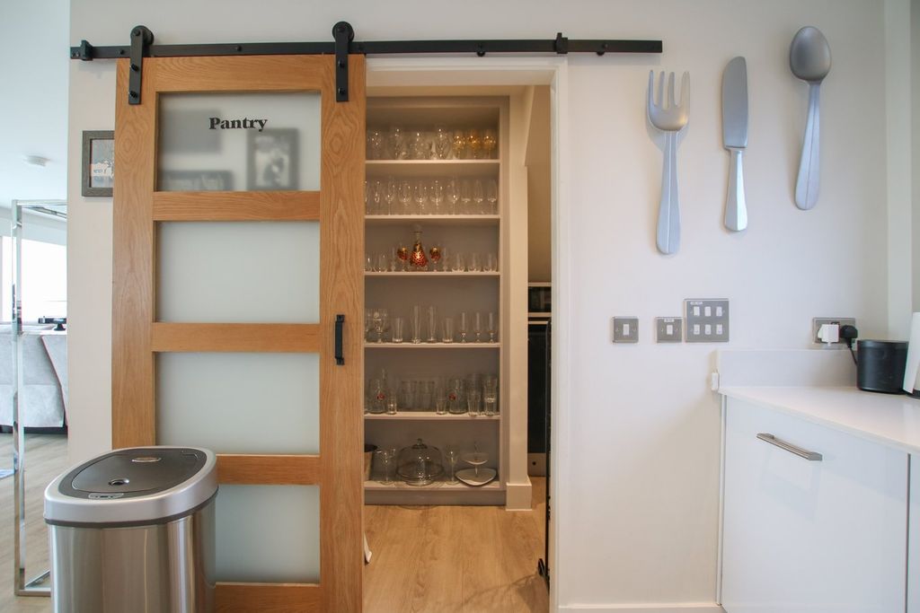 Additional image 7 of 3 bed flat for saleElms Walk, Wokingham RG40