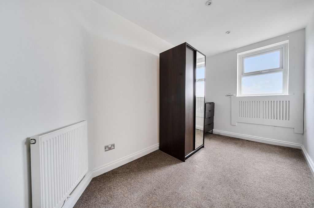 Additional image 5 of 1 bed flat for saleKingston Road, Portsmouth, Hampshire PO2