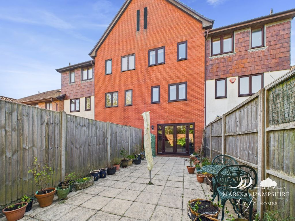 Additional image 26 of 3 bed town house for saleCarne Place, Port Solent PO6