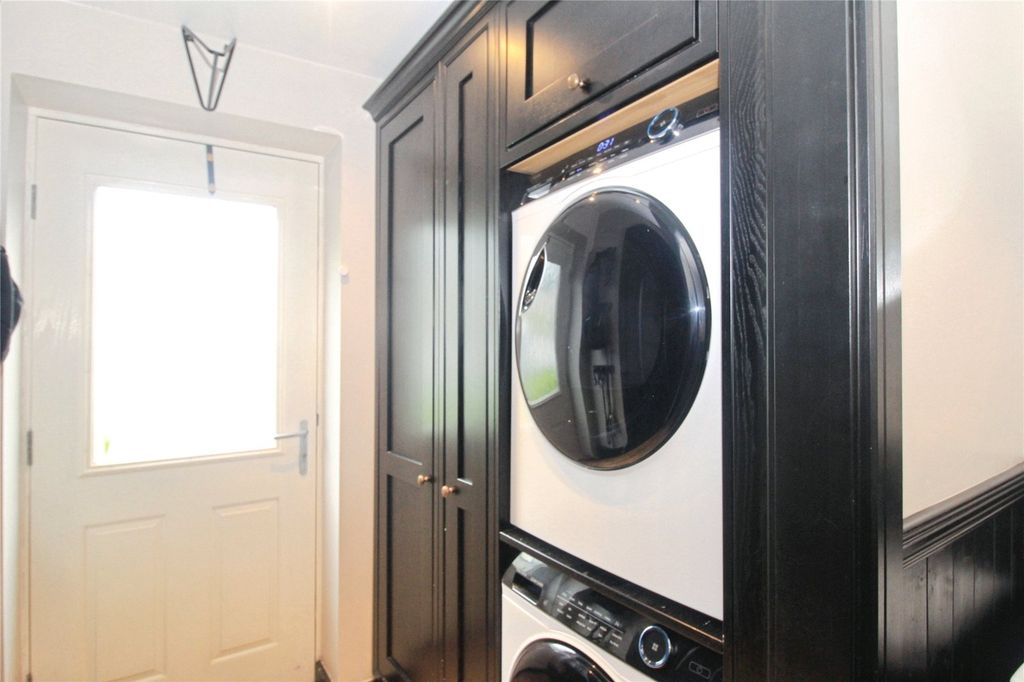 Additional image 8 of 4 bed detached house for saleFrezenberg Close, Burbage, Hinckley, Leicestershire LE10