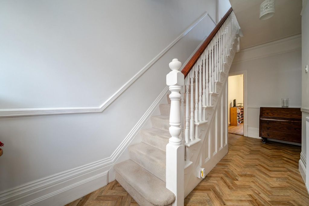 Additional image 7 of 3 bed property for saleOphir Road, Portsmouth PO2