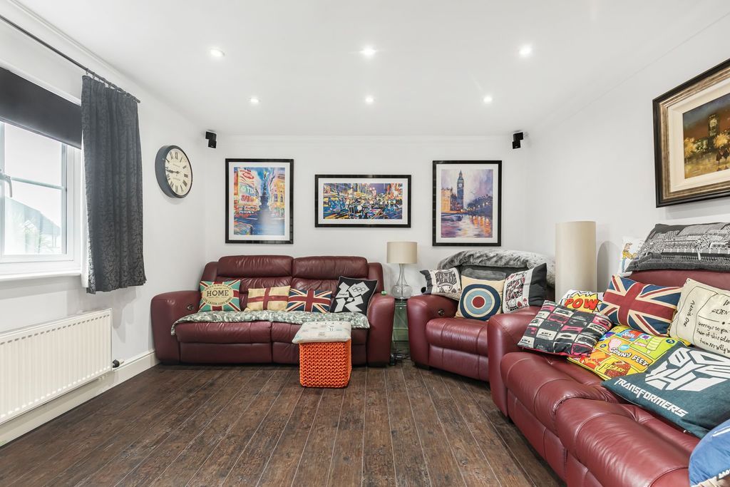 Additional image 4 of 2 bed maisonette for saleWarren Road, Ashford TW15