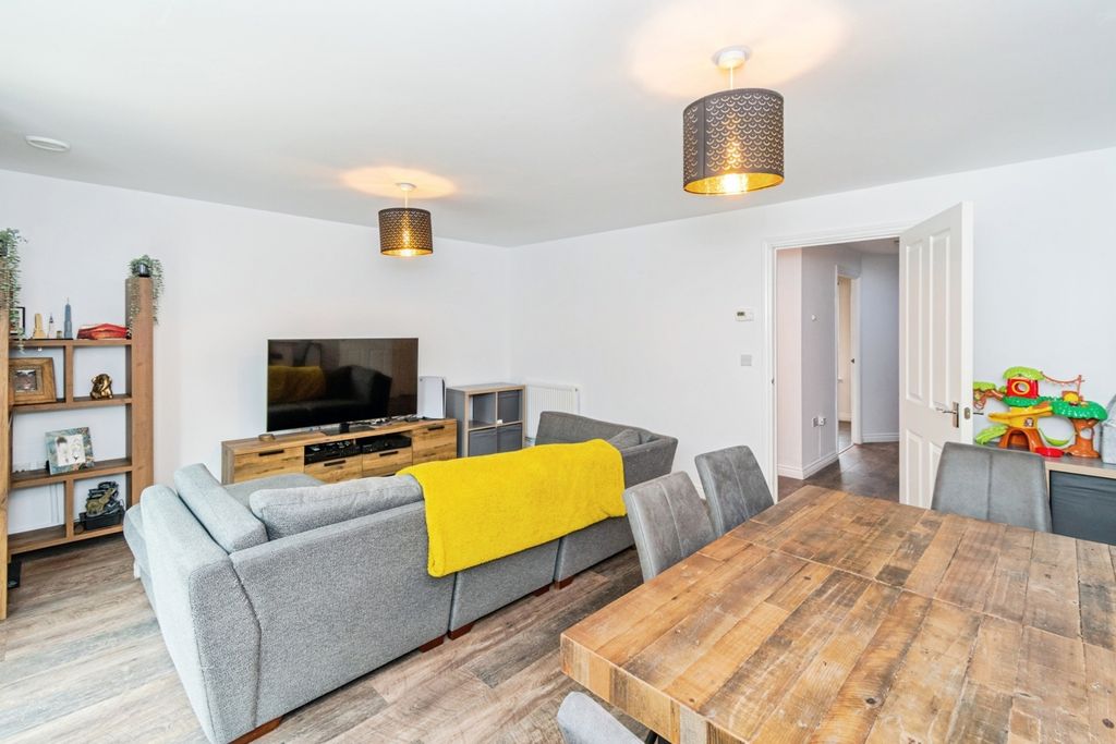 Additional image 6 of 4 bed terraced house for saleWilroy Gardens, Maybush, Southampton, Hampshire SO16