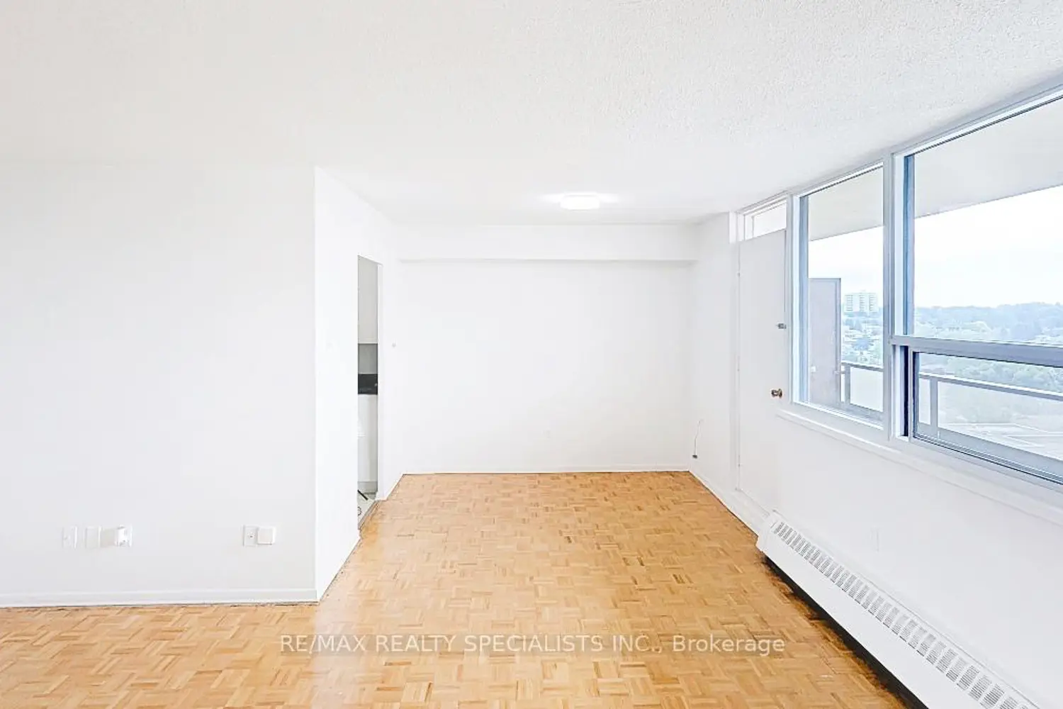 Additional image 5 of 180 Markham Road 1201