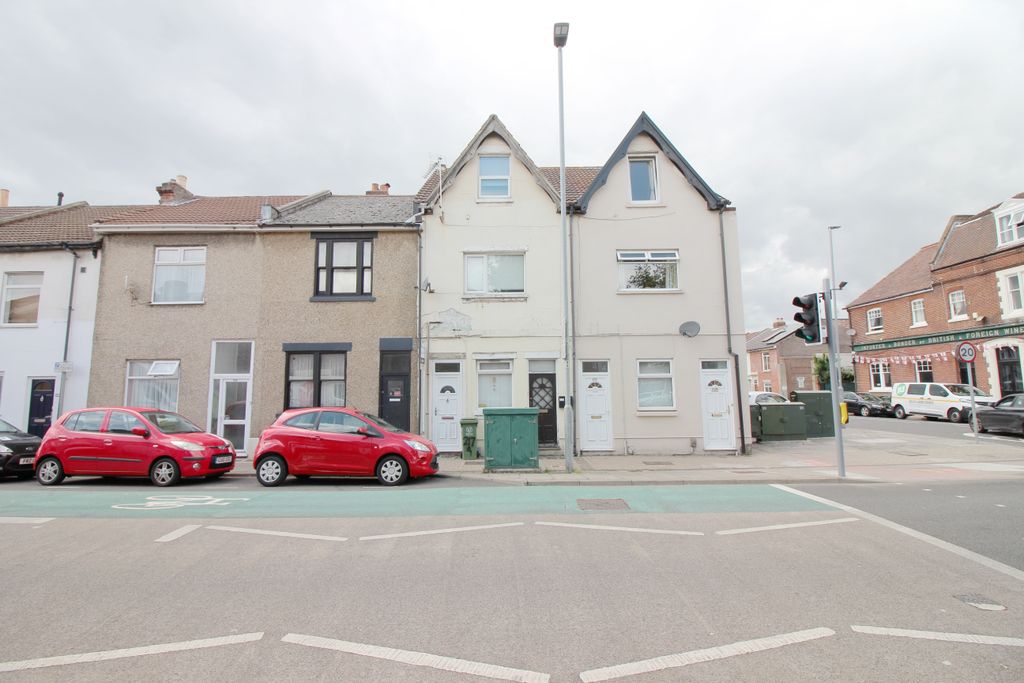 2 bed flat for saleTwyford Avenue, Portsmouth PO2