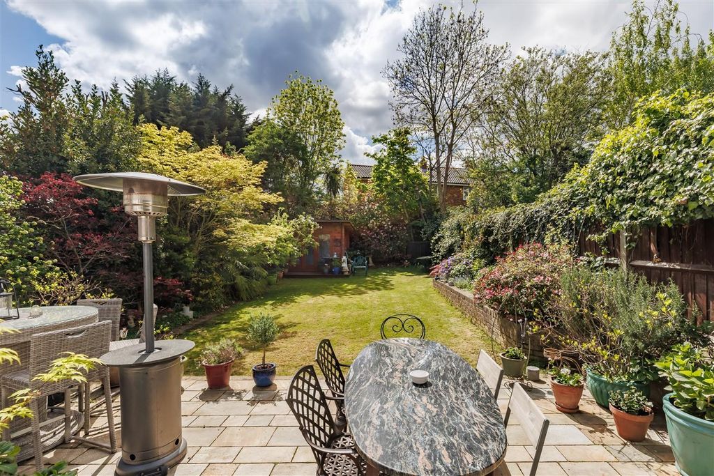 Additional image 9 of 5 bed semi-detached house for saleQueens Avenue, Woodford Green IG8