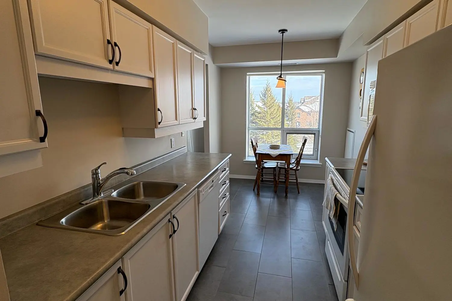 Additional image 12 of 94 Dean Avenue 412