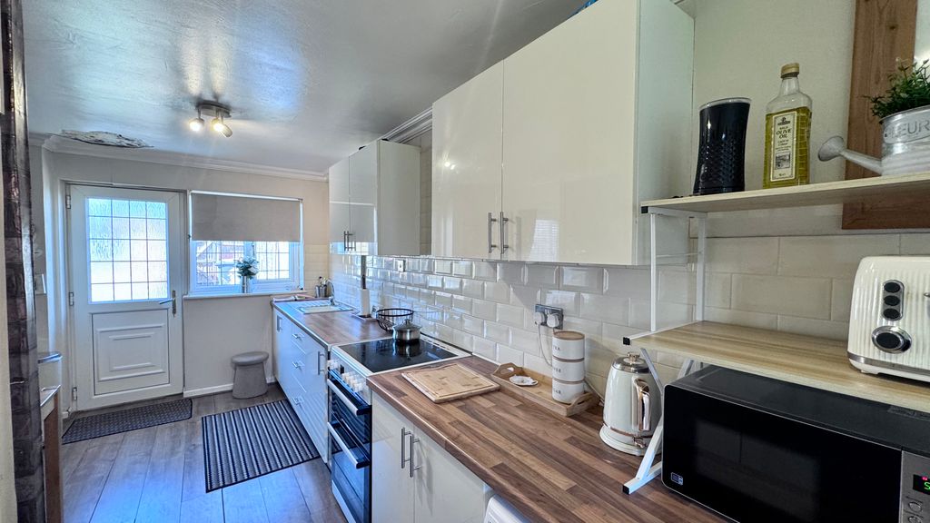 Additional image 2 of 3 bed town house for saleMelrose Road, Coalville LE67