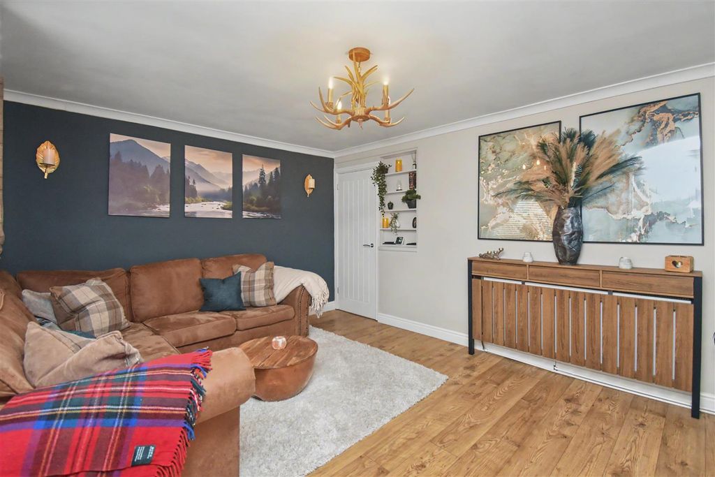 Additional image 3 of 4 bed detached house for saleStonepit Drive, Cottingham, Market Harborough LE16