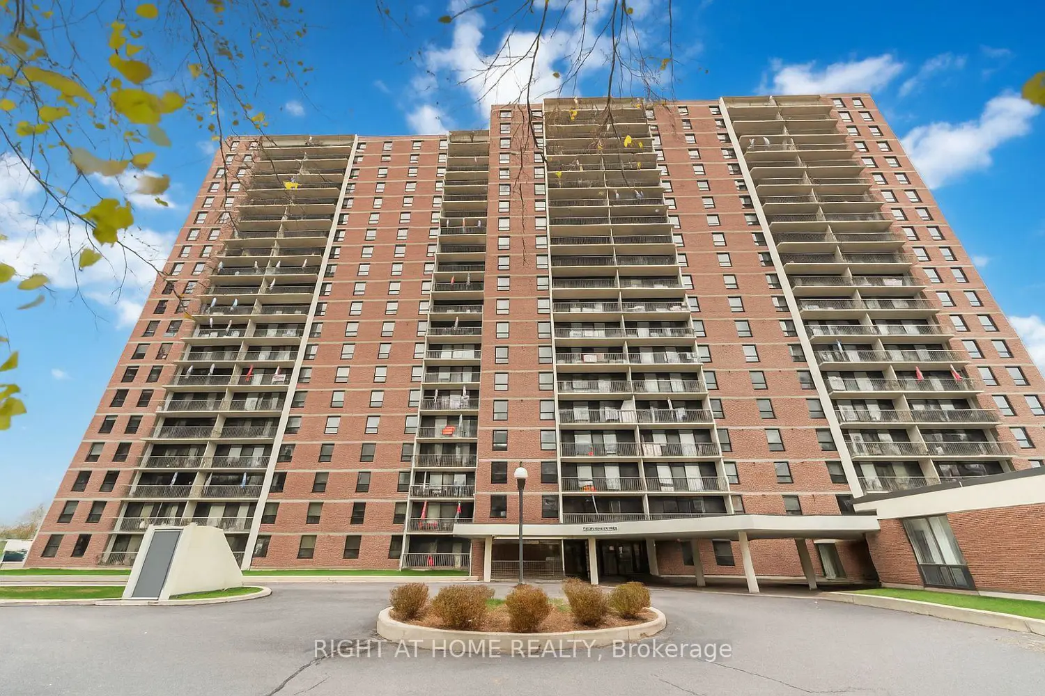 665 Bathgate Drive 311